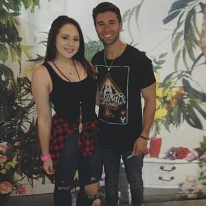 Meet your Posher, Hana